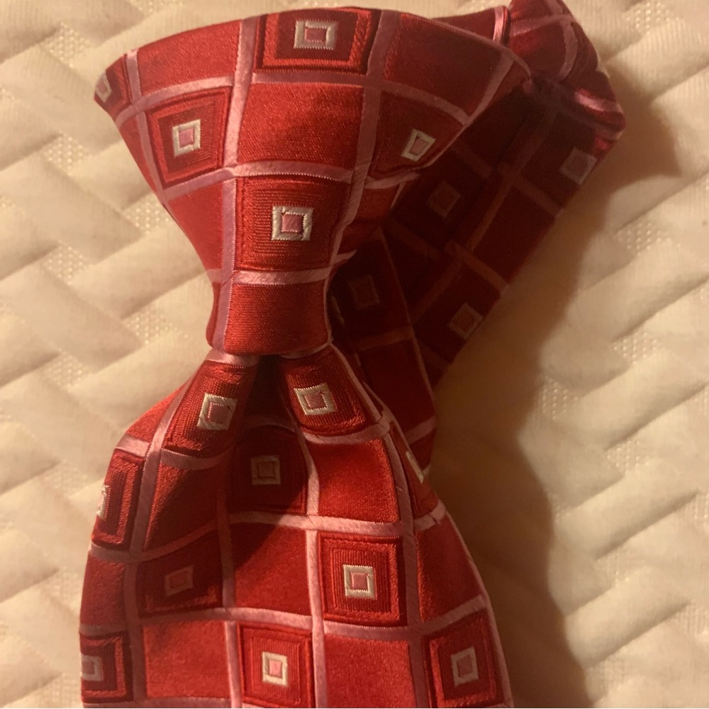 Bachrach Men’s Necktie in Quadrilateral Rose & Pink